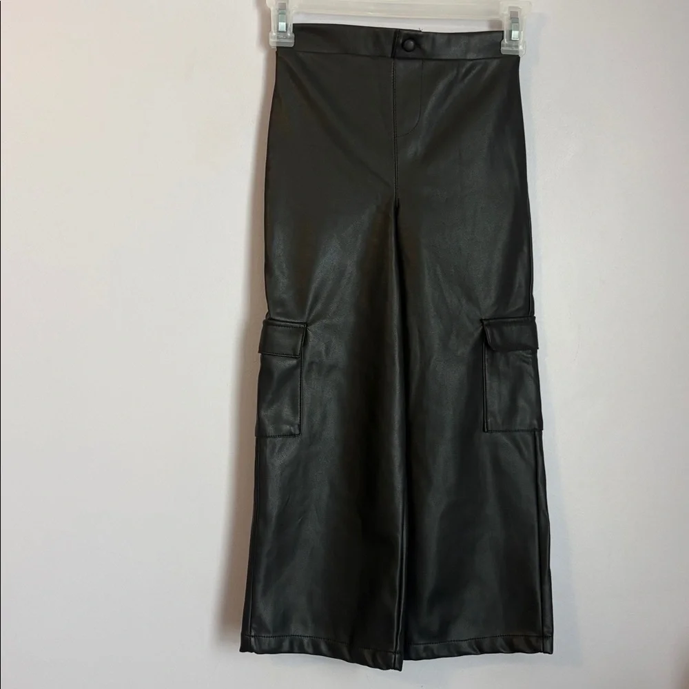 Unbranded Black Faux Leather Cargo Wide Leg Pants High Waist size M (7/8)